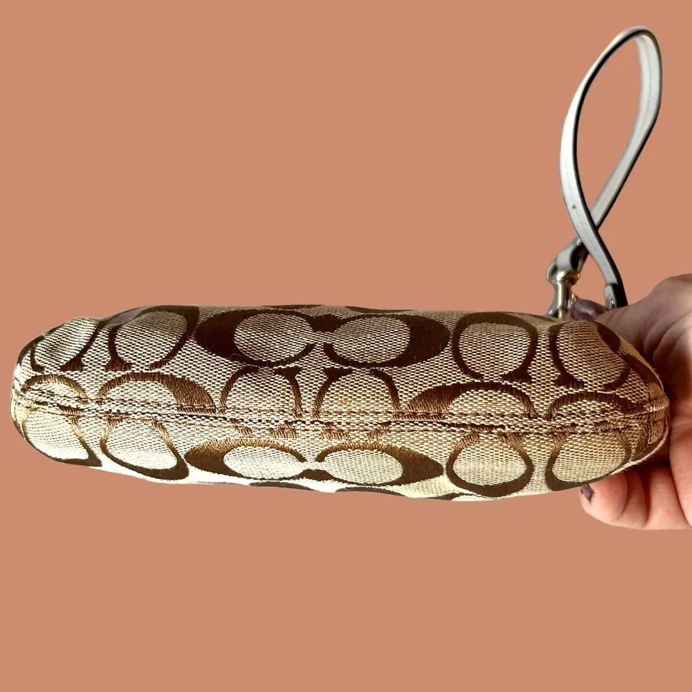 Coach Wristlet NWOT Jacquard Logo Print Crean Leather Trim Brown Tan Exterior - Picture 9 of 15